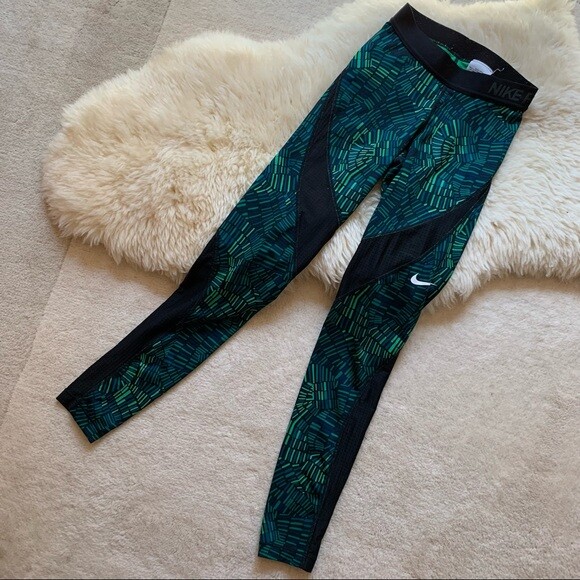 Nike Pro Hypercool Tidal Multi Training Tights XS - image 2