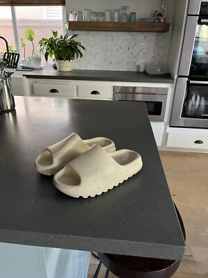 yeezy slides 2022 Bone Color Way comes with original box and original paper