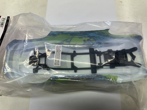 Traxxas Rustler 4x4 Clip less Brand New In Bag Green And Blue Colour - Picture 2 of 4