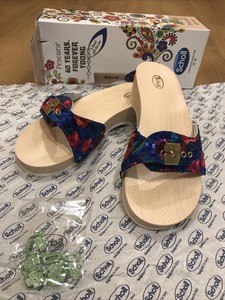 scholl exercise sandals