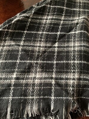 *New Wander Agio Womens Scarf Black & Gray, Triangle Shape