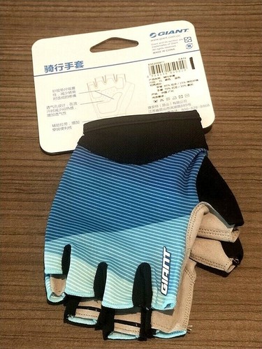 GIANT 2019 Series Half Finger Cycling Gloves G101 / G104 / G105 Sting / Crusader - Picture 5 of 17