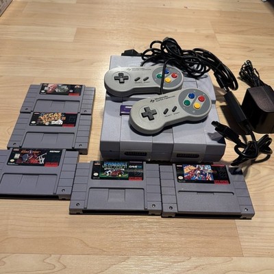 Super Nintendo SNES Console  With 5 Games, 2 Controllers Tested Works Great