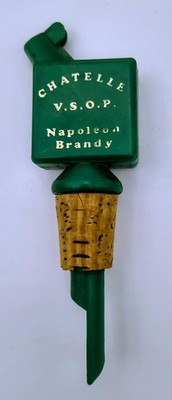 CHATELLE V.S.O.P. NAPOLEON BRANDY MEASURING TOP PLASTIC GREEN 1970 s 