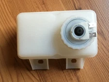 Bremsflüssigkeitsbehälter mit 2 Anschlüssen für Fendt - F291100070010