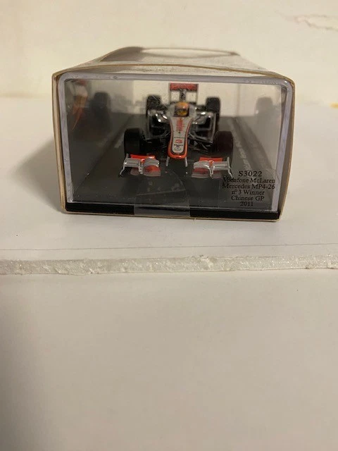  McLAREN MERCEDES MP4-26 GP  2011 WINNER CHINESE  L.HAMILTON 1/43 SPARK - Immagine 3 di 4