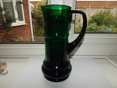 ANTIQUE LARGE HAND BLOWN EMERALD GREEN GLASS TANKARD H 21.3 cm