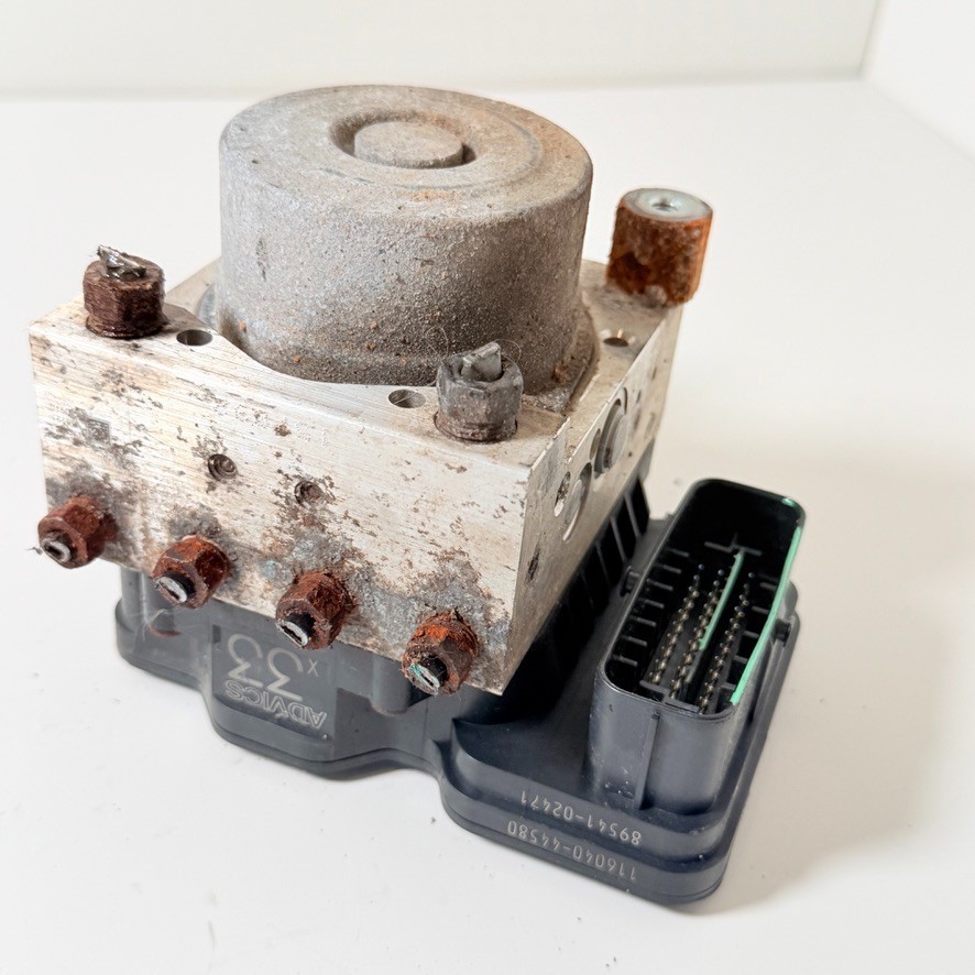 2018 TOYOTA COROLLA ABS ANTI-LOCK BRAKE PUMP MODULE OEM 89541