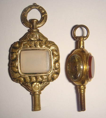LOVELY ANTIQUE GOLD FILLED GILT POCKET WATCH KEY FOB X 2 - TRI FACED AGATE