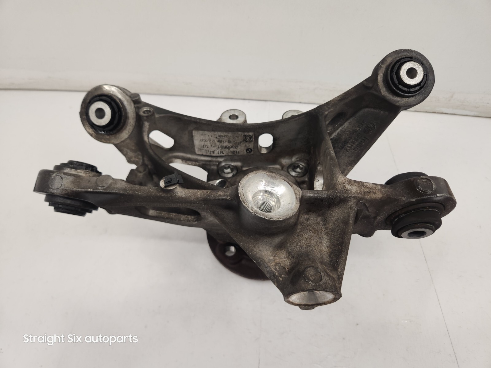 ✅ 14-20 OEM BMW i8 I12 I15 Rear Left Hub Spindle Knuckle Wheel Bearing Carrier