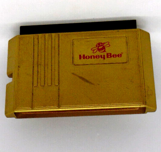 Honey Bee Game Adapter SG-300 SEGA MegaDrive Genesis Gold Cart Cartridge Tested