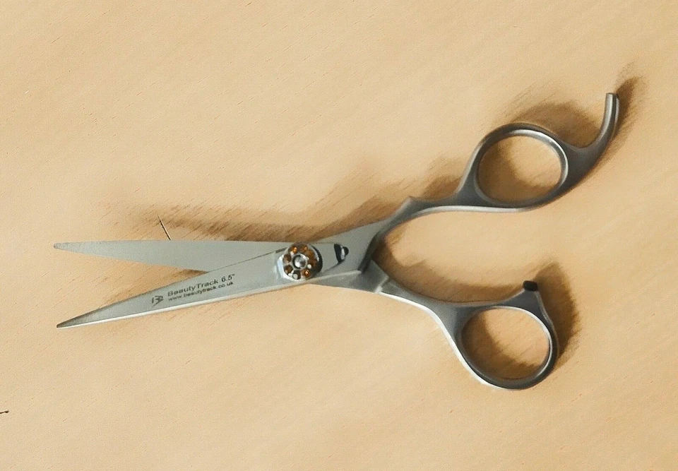 Professional Barber Hair Cutting Scissors Hairdressing Salon Thinning Shears 6.5 - Image 2 of 2