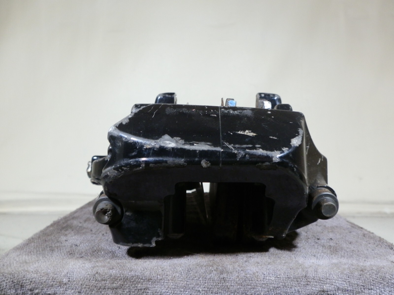 Mclaren Right Bleeder Brake Calier 18031822