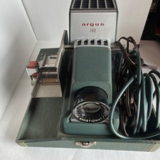 Argus 300 Desktop Slide Projector 35mm 3.5x Magnification Table Top Green Silver