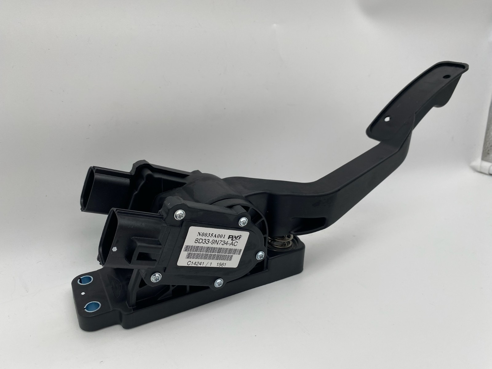 Aston Martin Rapide 2010-2019 Accelerator pedal P/N 8D339N734AC