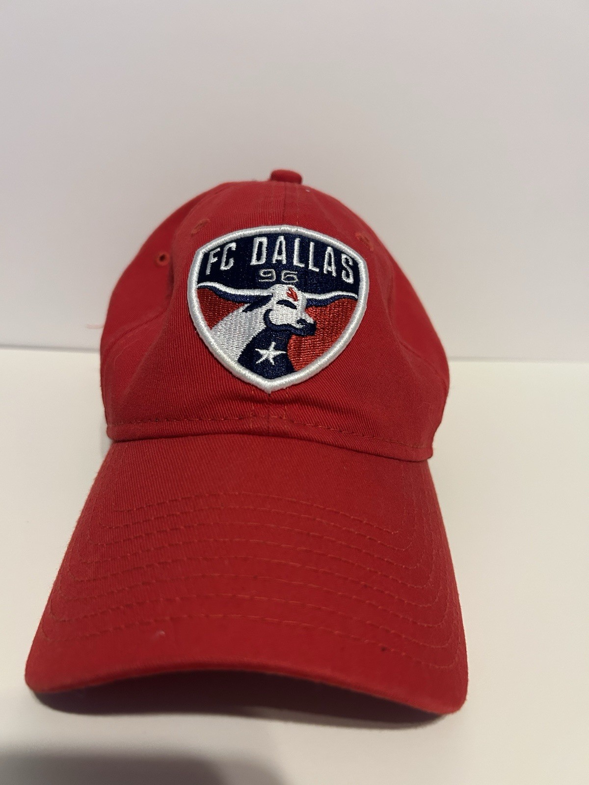 . Adjustable Back. New Era. Tags. One Size Fits Most