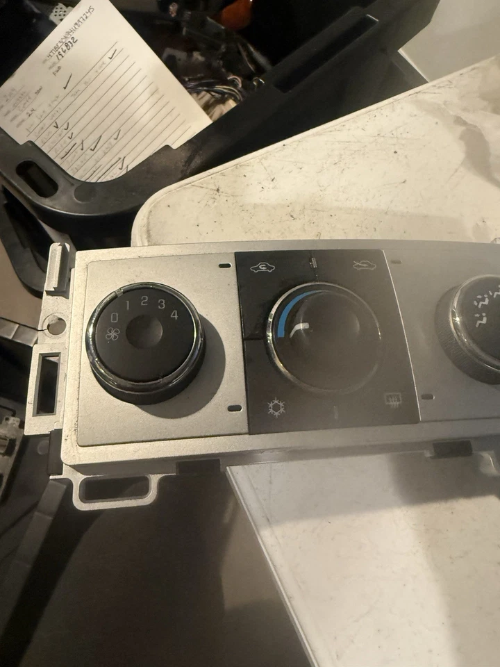 2008-2012 Chevrolet Malibu Ac Heater Climate Control 282514281 OEM - Изображение 2 из 4