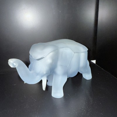 BLUE ELEPHANT Depression Glass Figure Figurine Trinket Storage Box with Lid