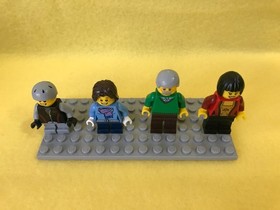 Lego Creator Expert 2012 Winter Village Cottage #10229 Displayed, Please Read