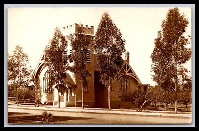 Post Card  RPPC  The Del Cerro Baptist Church - LaMesa, California
