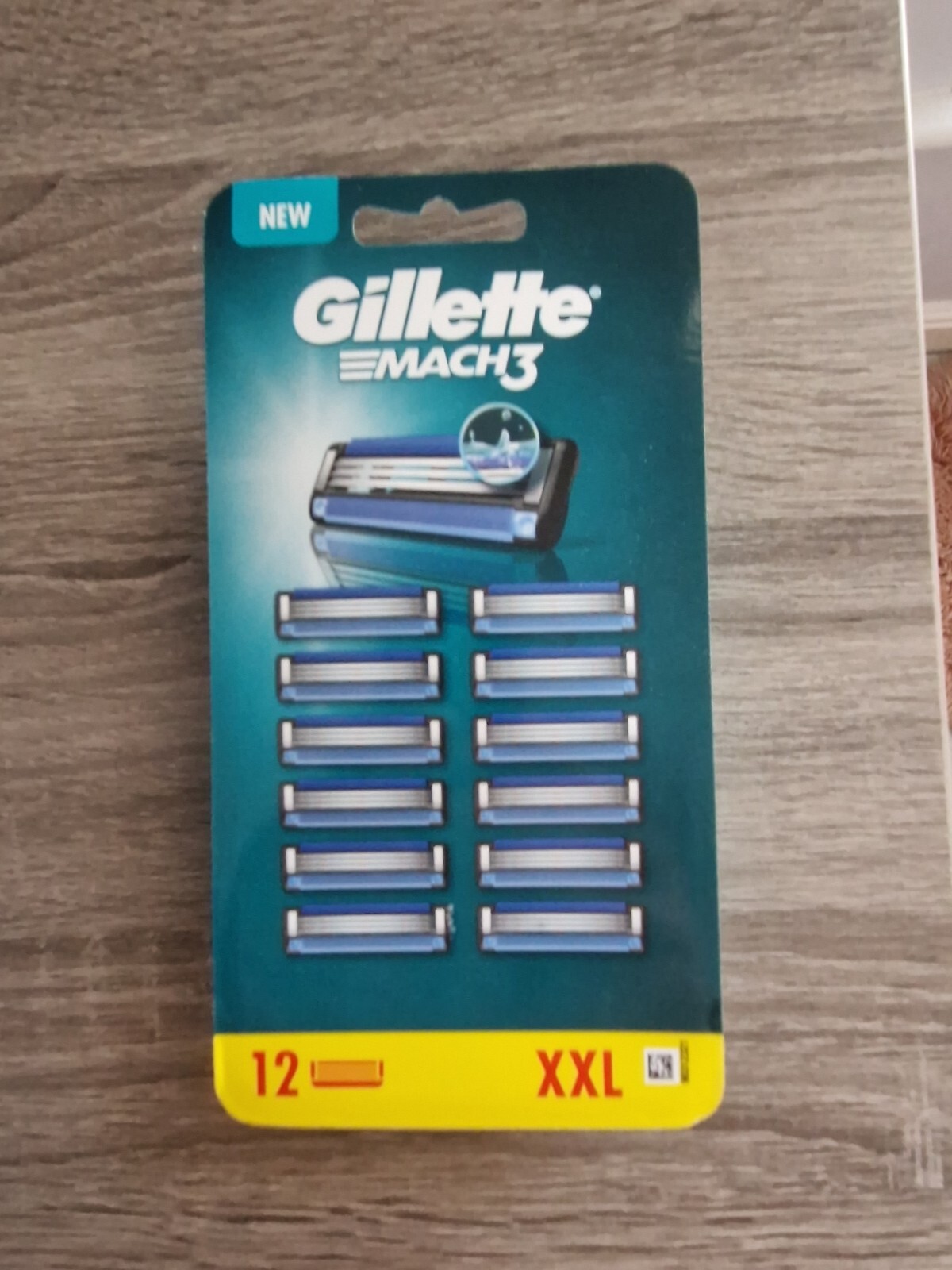 GILLETTE MACH 3 RAZOR BLADES X 12 **BRAND NEW SEALED** Free P+P 📬