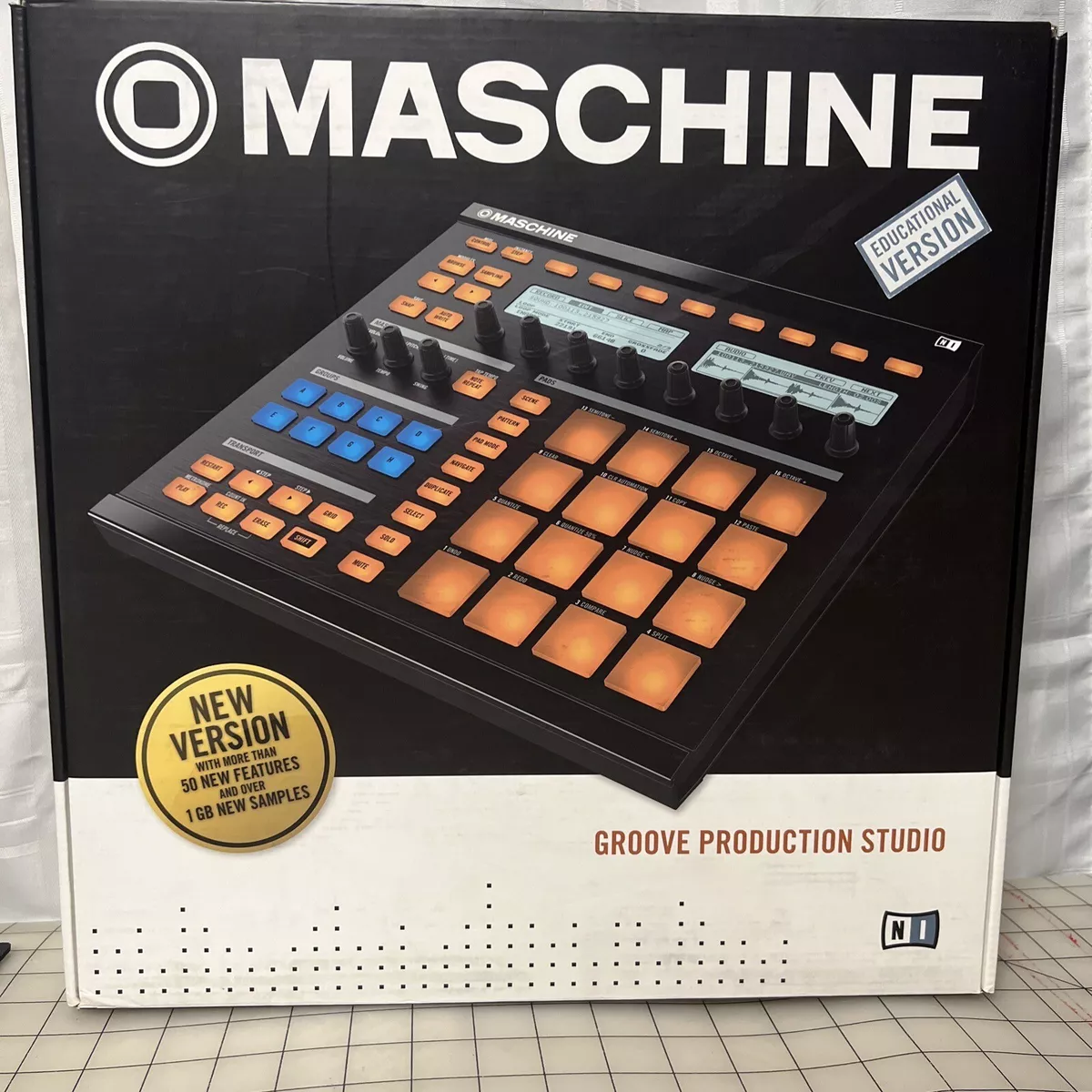 Native Instruments Maschine MK2 Groove Production Studio - Black