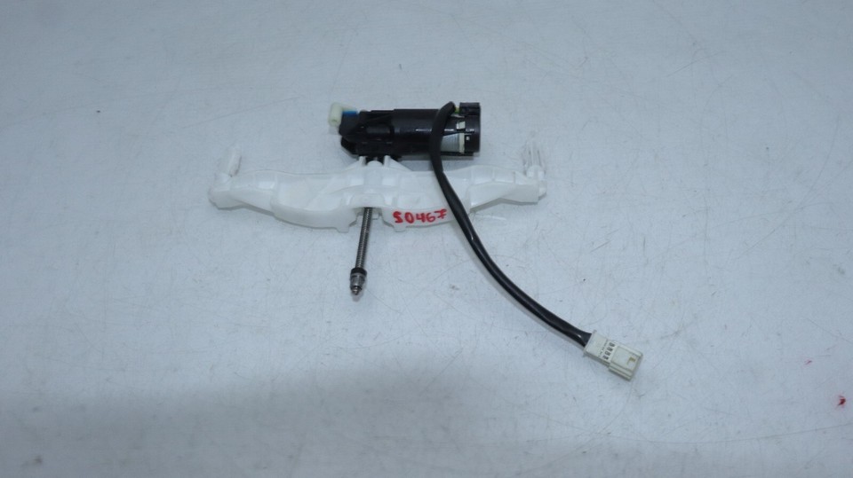 1418 BMW X5 FRONT PASSENGER RIGHT SEAT HEADREST ADJUSTMENT MOTOR S0467