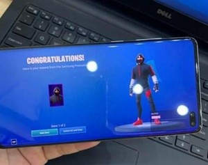 image is loading ikonik skin fortnite galaxy s10 exclusive trusted seller - fortnite galaxy s10e skin