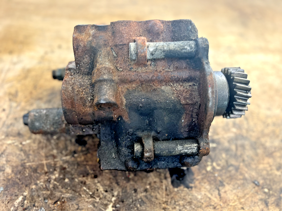 Navistar MaxxForce DT466E High Pressure Oil Pump HPOP *For Parts or