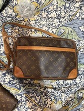 Louis Vuitton Trocadéro 30 Cross Body Bag Brown Canvas Monogram 