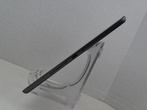 Apple iPad (8th Gen.) A2270 32GB, WiFi, 10.2 in - Space Gray - READ LOCKED - Picture 9 of 14