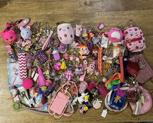 Vintage & Now Keychain Toys Lanyard Phone Stand Wallet Hangtag Lot Of 68 Pink - Bild 20 von 24