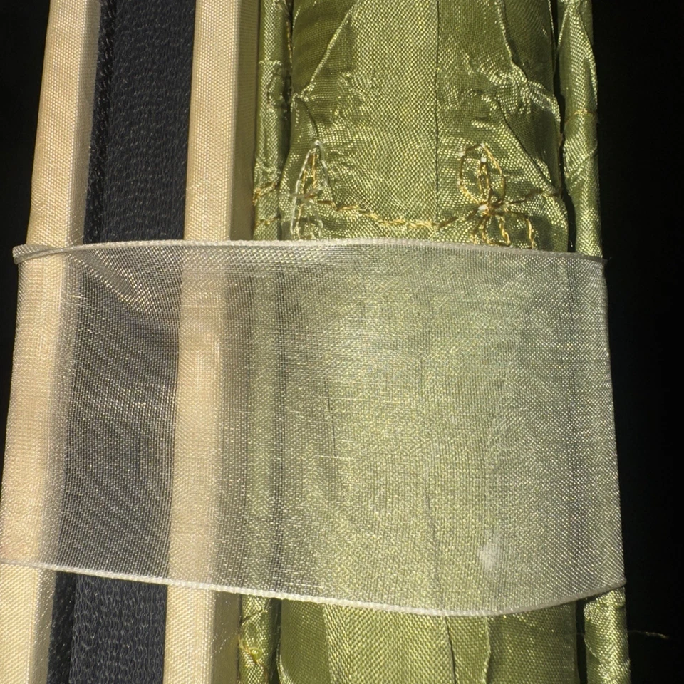 Vintage Aaron Brothers (2) Fabric Photo Album Set - Image 3 of 4