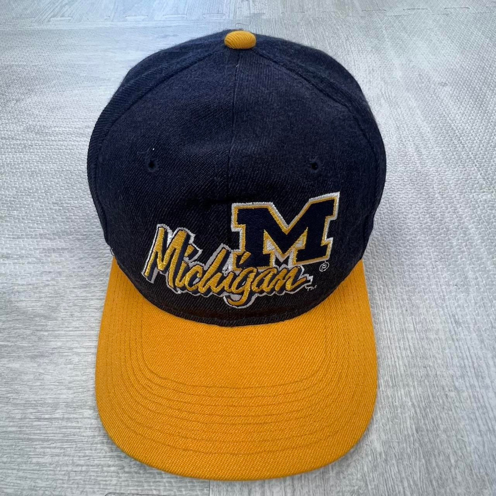 Vintage 80s 1984 Michigan Wolverines Snapback Hat Blue Yellow NCAA College Retro