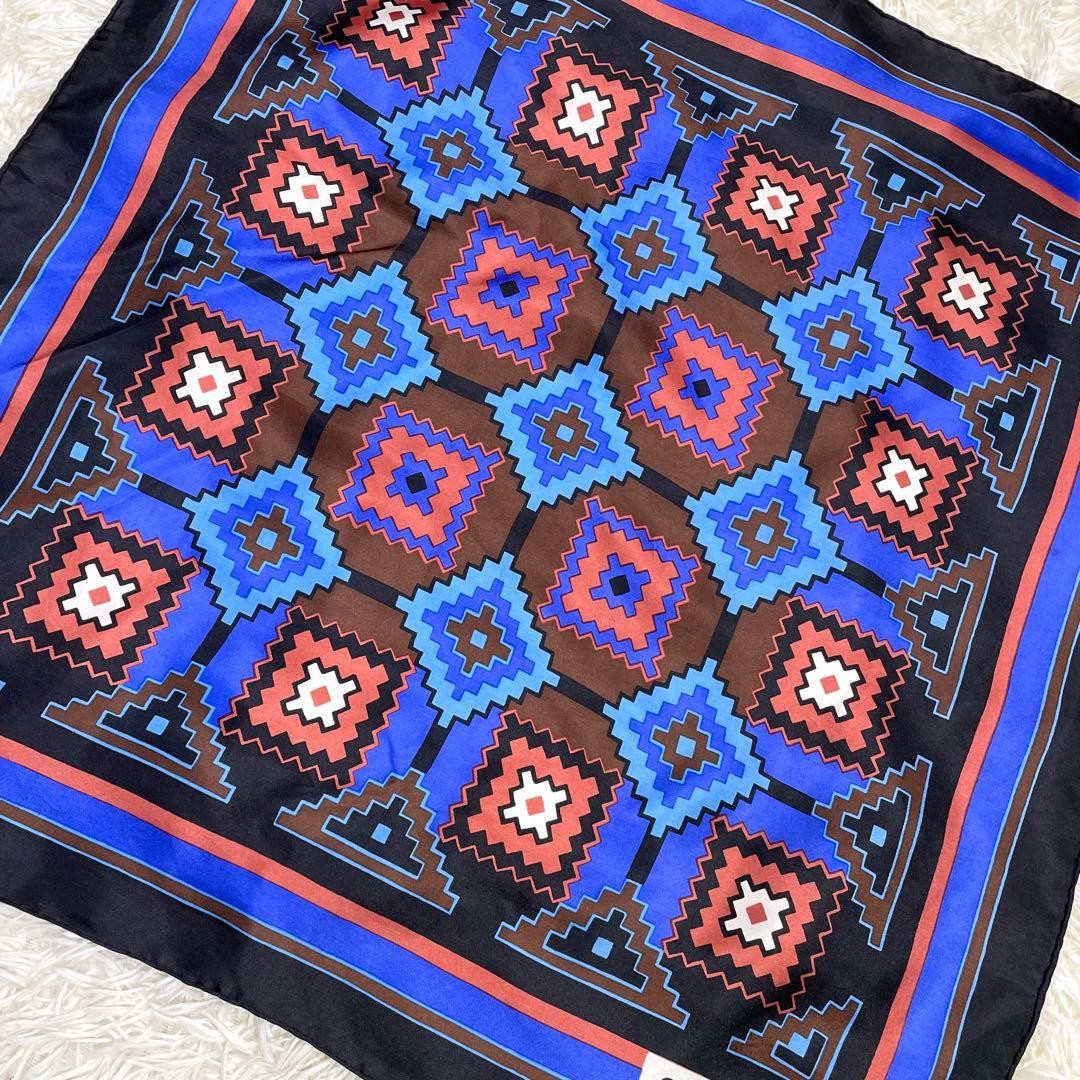 Givenchy All-Over Geometric Pattern Scarf 65x66cm… - image 6