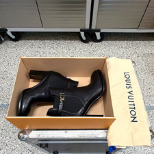 Louis Vuitton Women s Black Leather Ankle Boo...