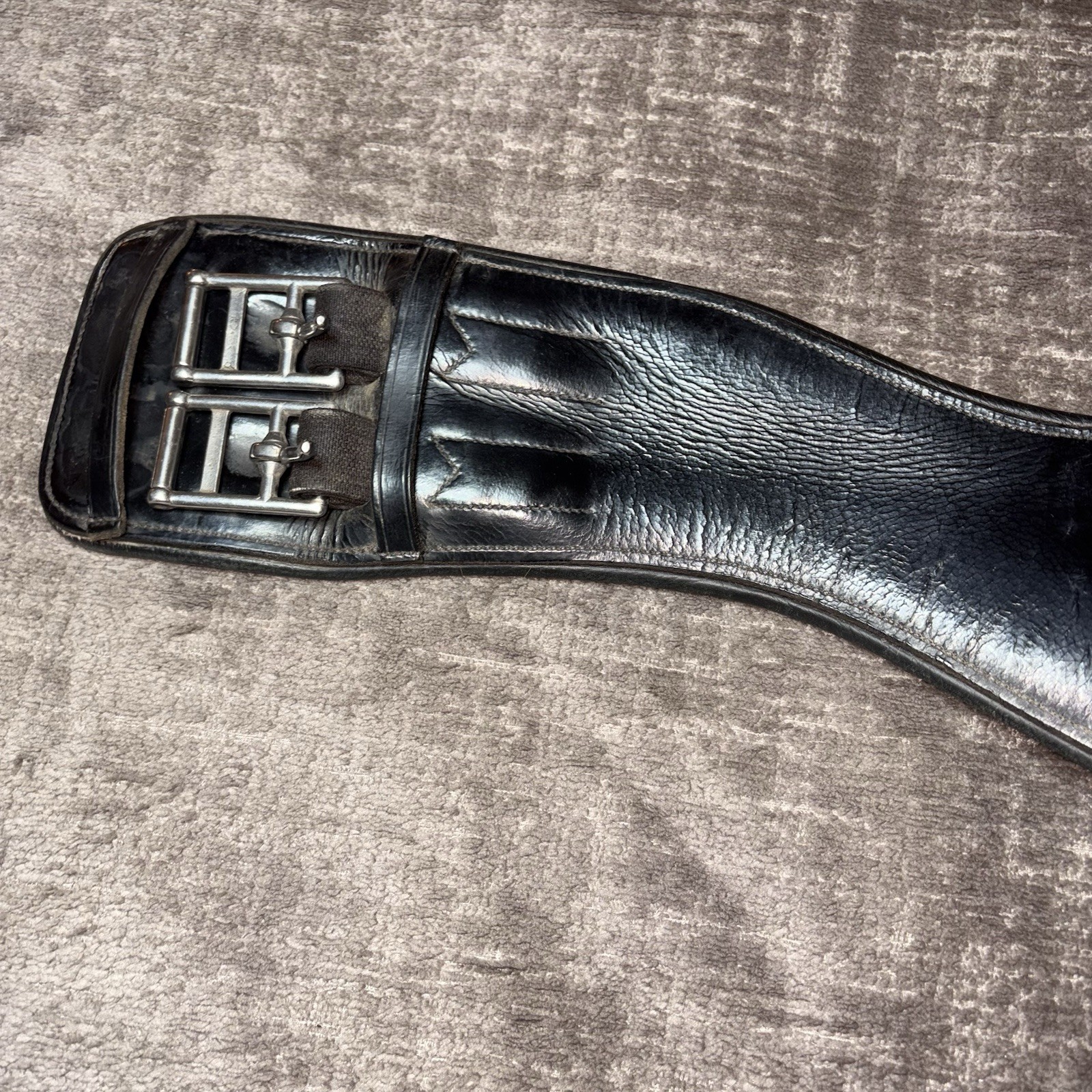 Black Leather Dressage Girth Belly Anatomical Shape 28in 70cm Unbranded