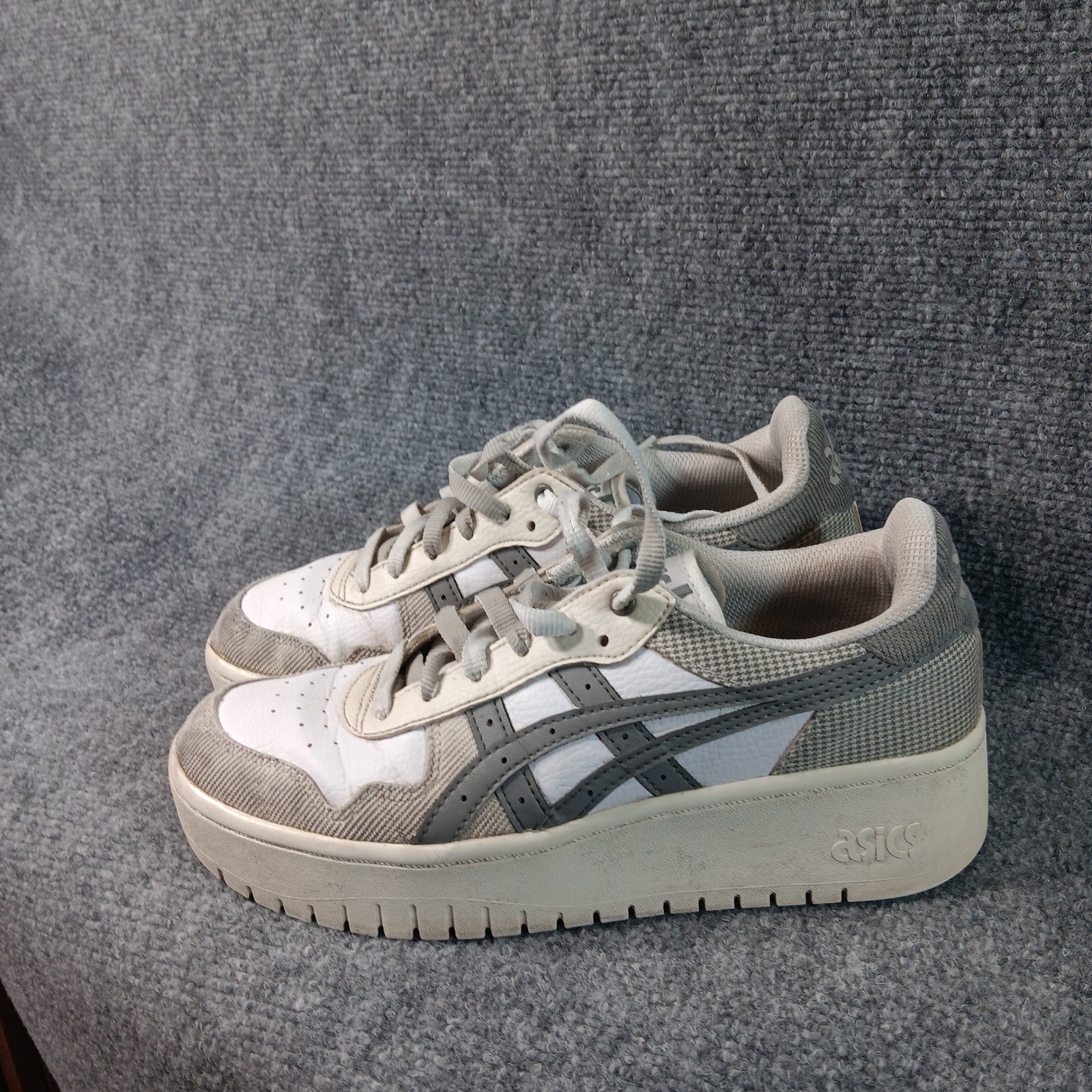 ASICS Low Top Sneakers White Grey Lace Up Athletic Shoes US 8.5 EU 40 UK 6.5 thumbnail 15