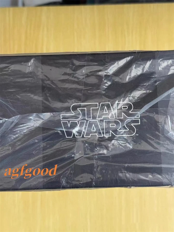 Hot Toys MMS496 Star Wars Episode II Attack of the Clones Count Dooku 1/6 NEW - Image 3 of 4