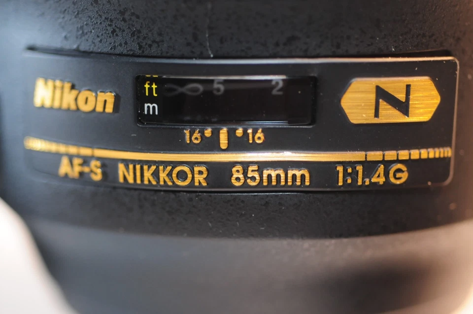 Nikon N AF-S Nikkor 85 mm f/1,4 G FX lente de retrato HB-55 para F5 D850 D780 DF ZF Foto 2 de 4