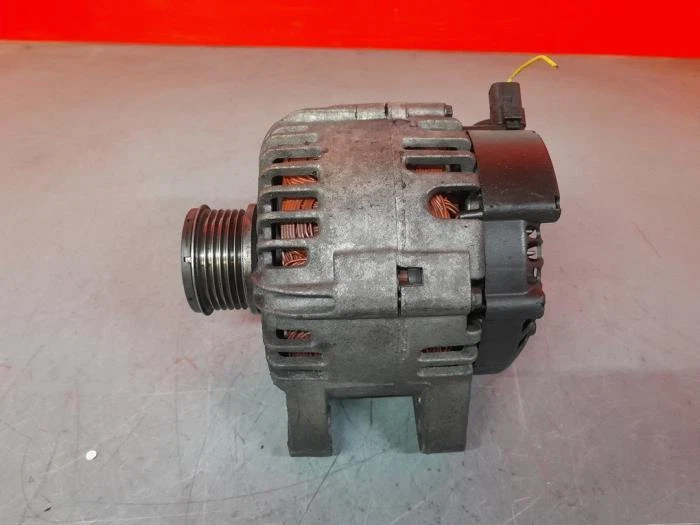 Alternateur Lancia Phedra 179 P18597976 - Photo 3/4