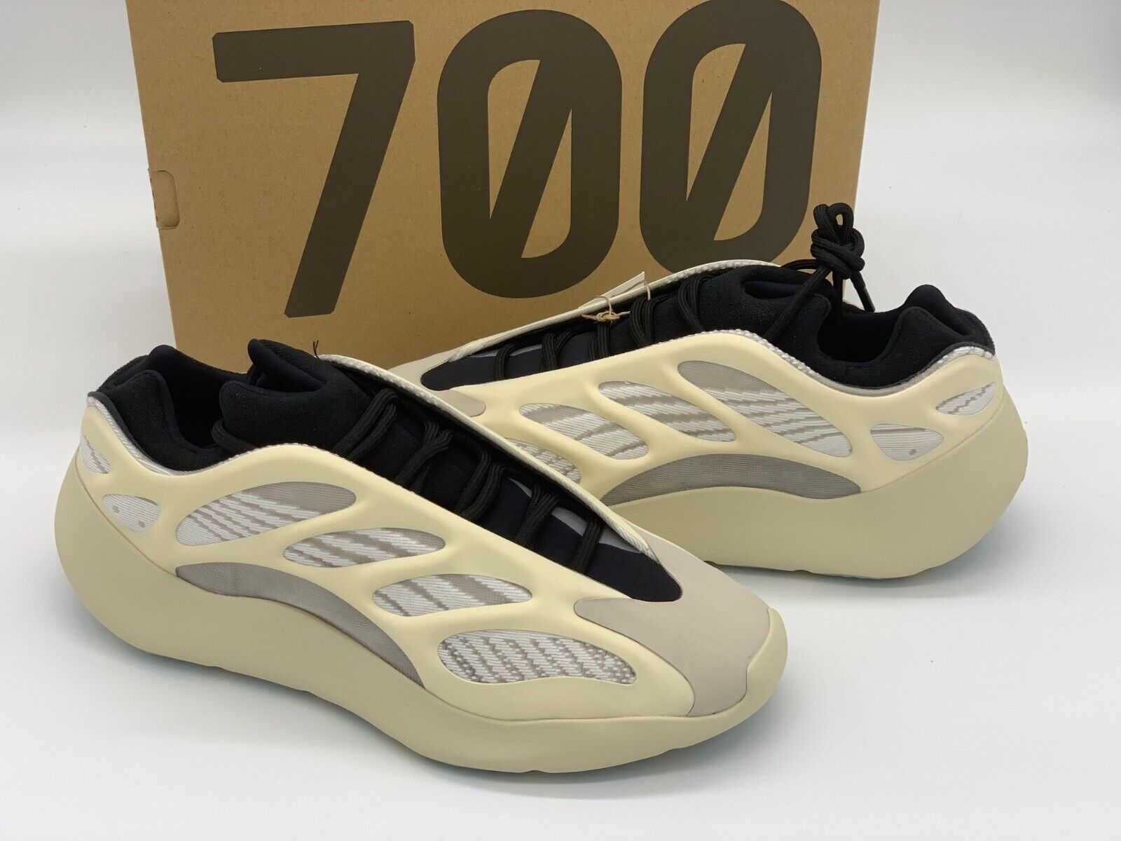 adidas Yeezy 700 V3 Azael Size 11 DEADSTOCK IN HAND/FAST SHIPPING