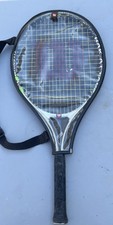 Raquette de tennis junior Wilson Rak Attack Titanium 25 poignée 3 7/8 avec housse sacoche