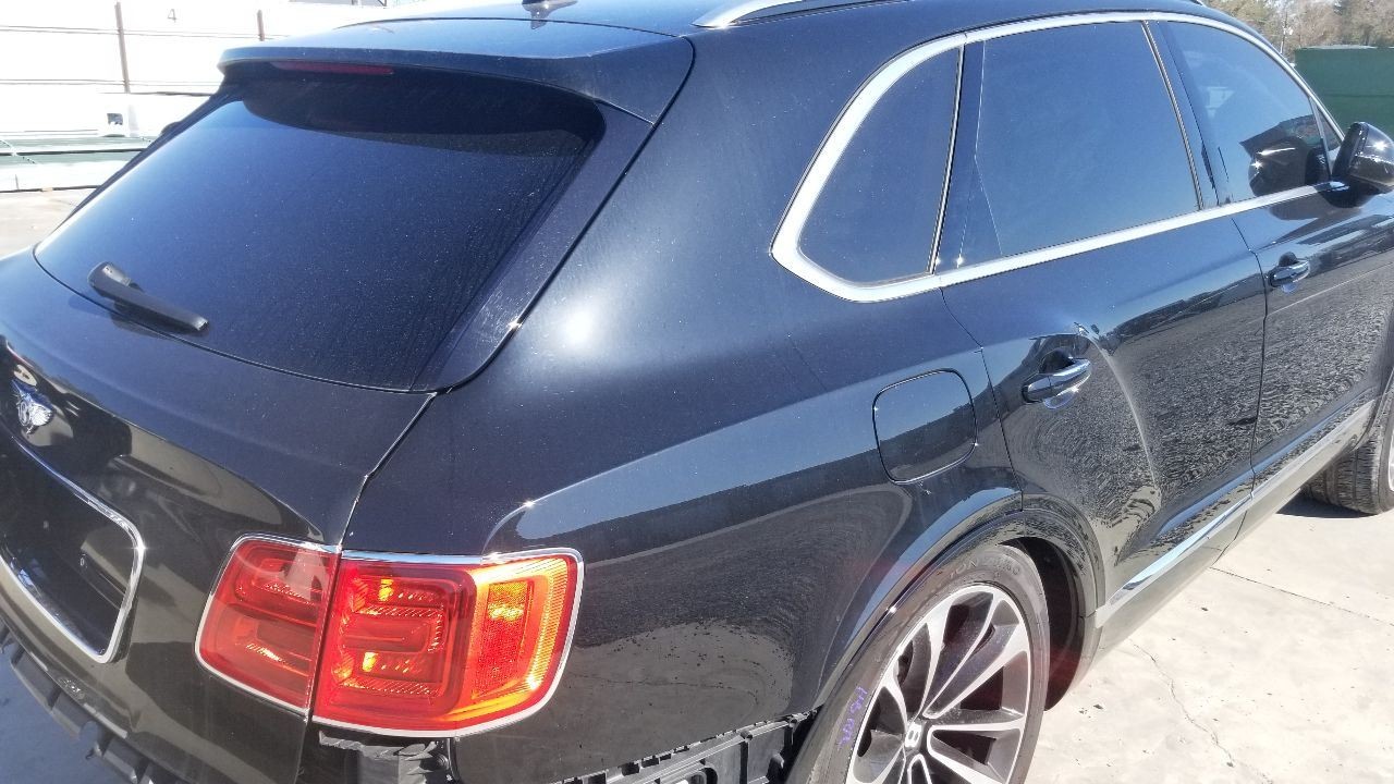 17 BENTLEY BENTAYGA QUARTER PANEL CUT RIGHT PASSENGER BLACK