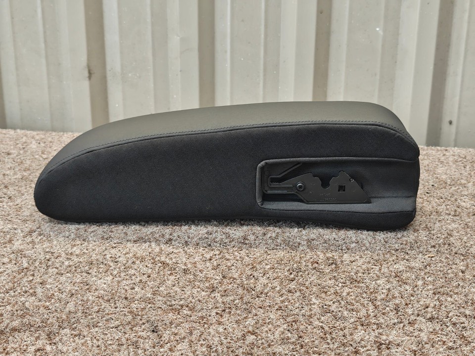 VOLVO C30 DRIVE MK1 2010 - Centre console armrest lid