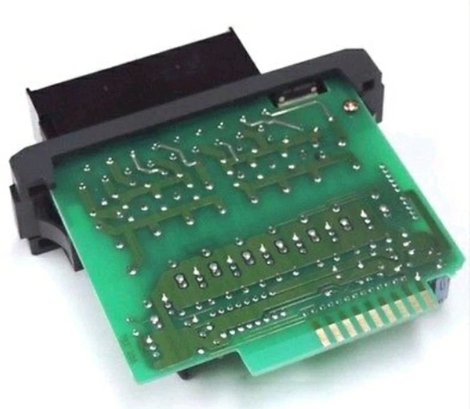 Siemens Texas Instruments TI305-20T-1 Simatic 305 115VAC Output Module, 8-Point - Image 2 of 2