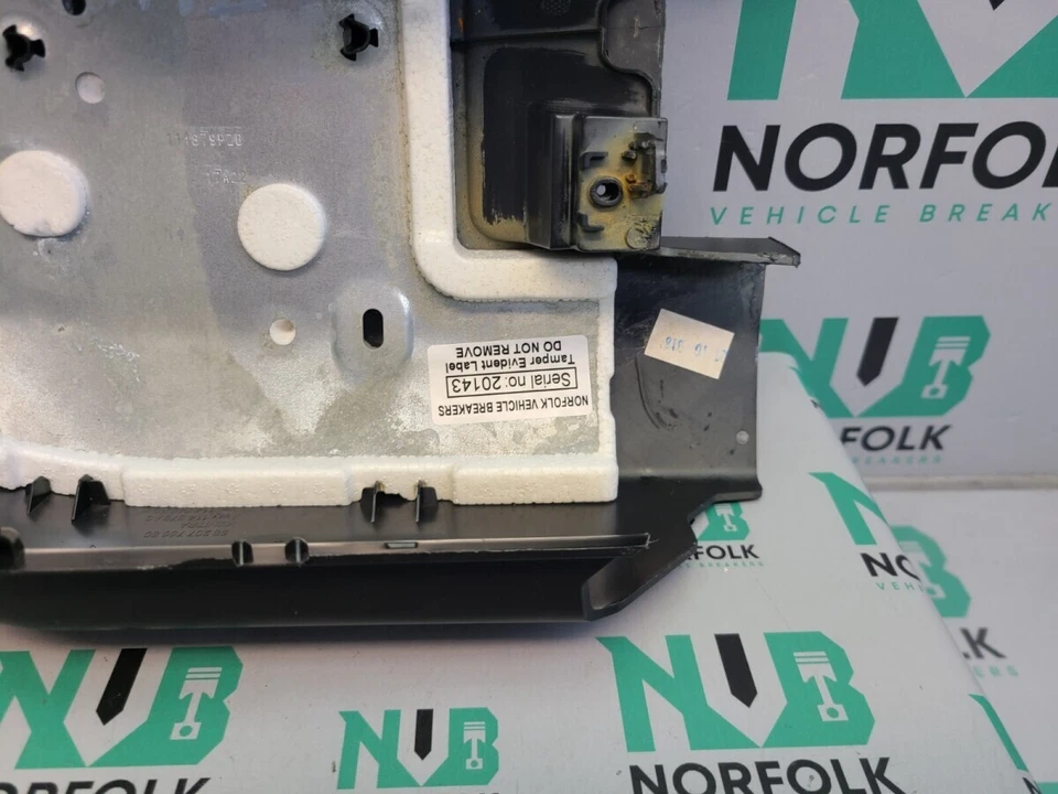 Peugeot 2008 P24 Steering Column Trim 9820775680 - Image 3 of 4