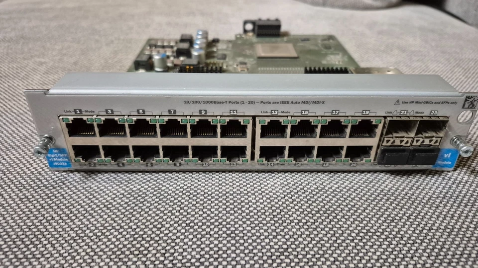 HP ProCurve J9033A 24-Port Gig-T/SFP Gigabit Switch Module für vl Series