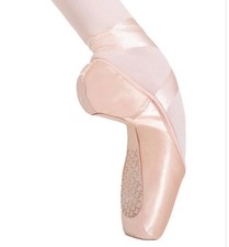 Capezio Cambre Women's Pointe Shoe 9.5M 1128W
