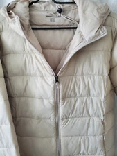 XL Amazon Essentials Lightweight Water-Resistant Packable Puffer Coat Beige 